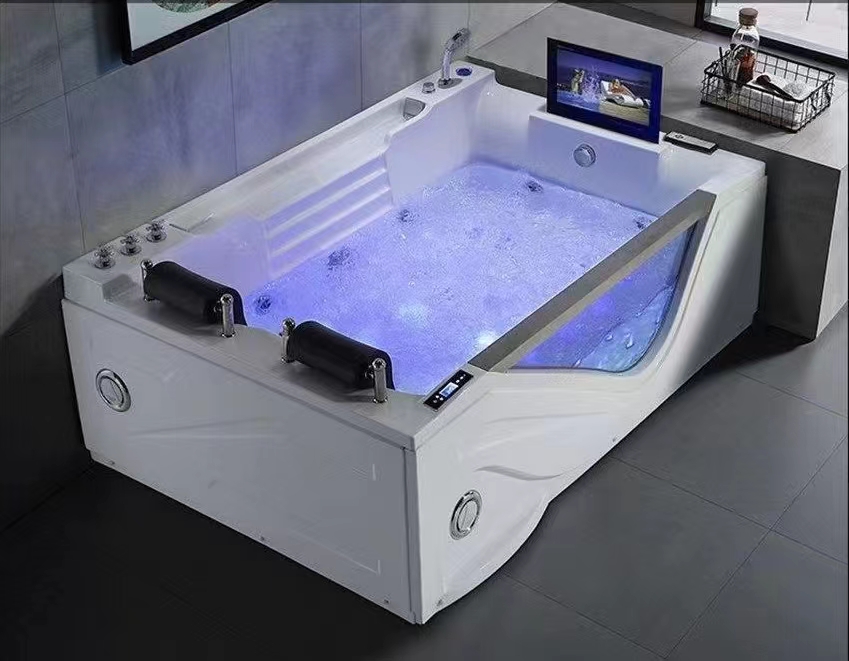 Whirlpool Bathtub Hirossy Jacu - đánh giá và giá W Spa & Wellness