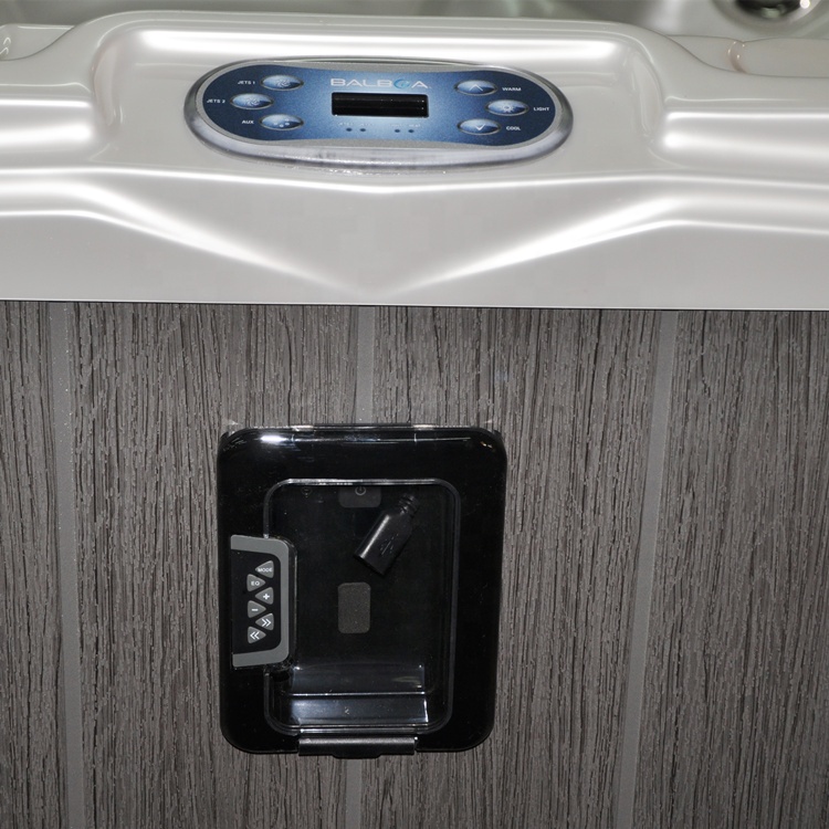 Deluxe Family Pool whirlpool O - đánh giá và giá Spa Wellness Family