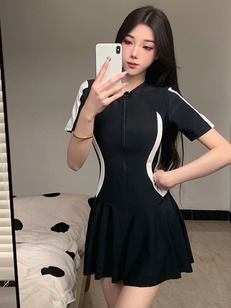 2026 New Women's Modest One Pi - đánh giá và giá Spa & Wellness Komplex Bristol Royal * * * *